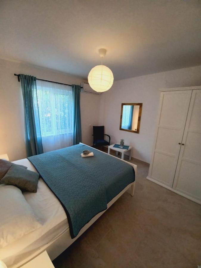 Apartments Kati Orebić Екстериор снимка