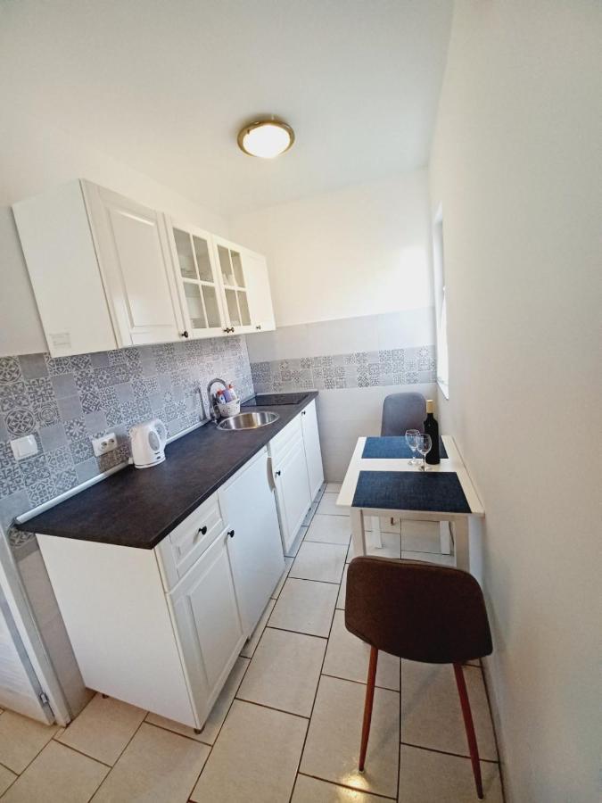 Apartments Kati Orebić Екстериор снимка