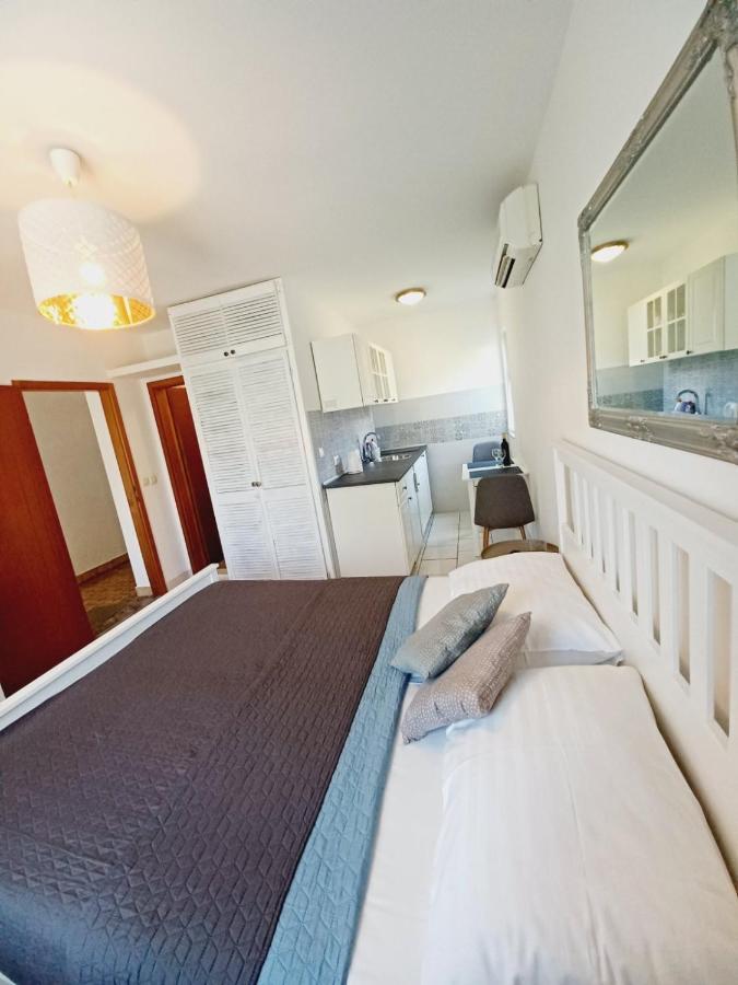 Apartments Kati Orebić Екстериор снимка