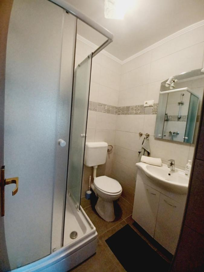 Apartments Kati Orebić Екстериор снимка