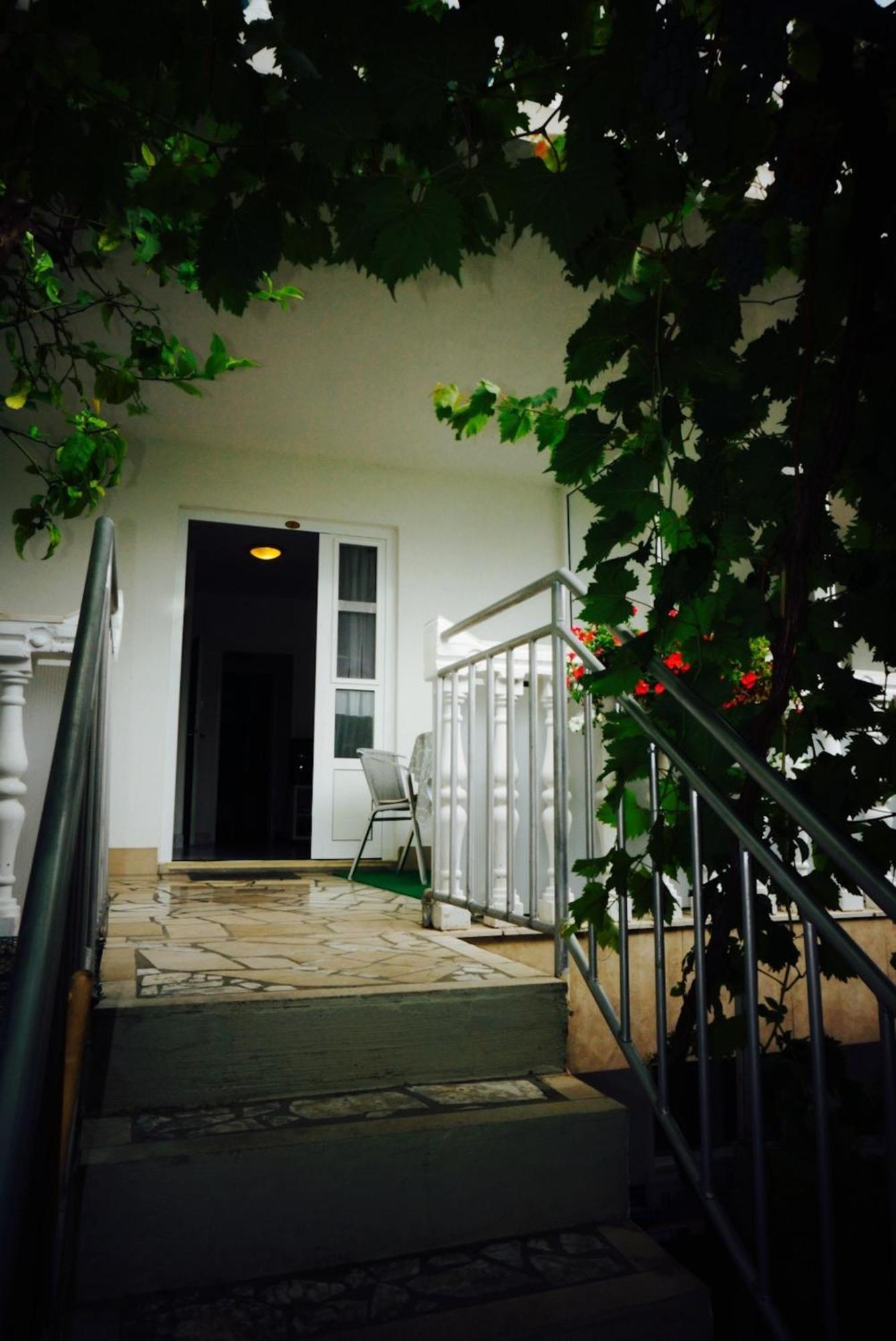 Apartments Kati Orebić Стая снимка