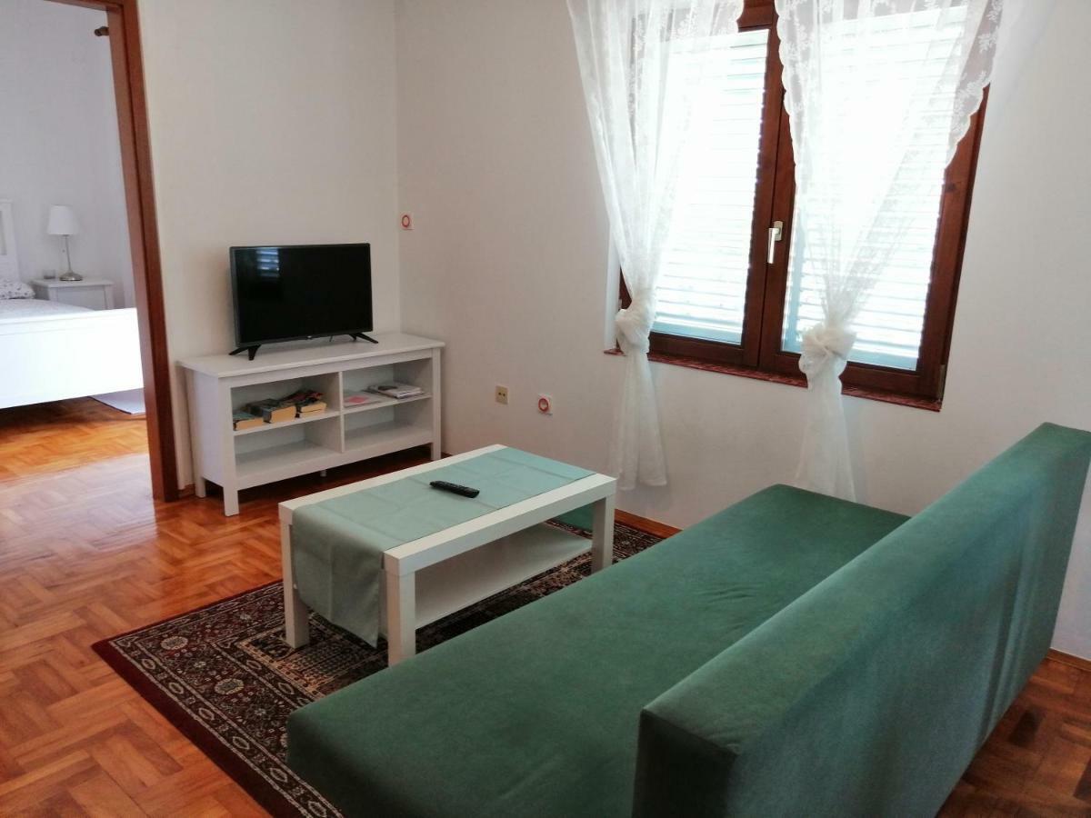 Apartments Kati Orebić Екстериор снимка